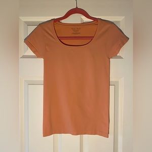 White House Black Market Top Size Small Peach color